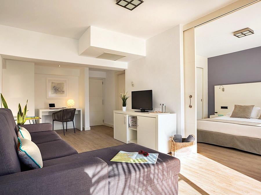 Las Gaviotas Suites Hotel & Spa Platja de Muro Εξωτερικό φωτογραφία
