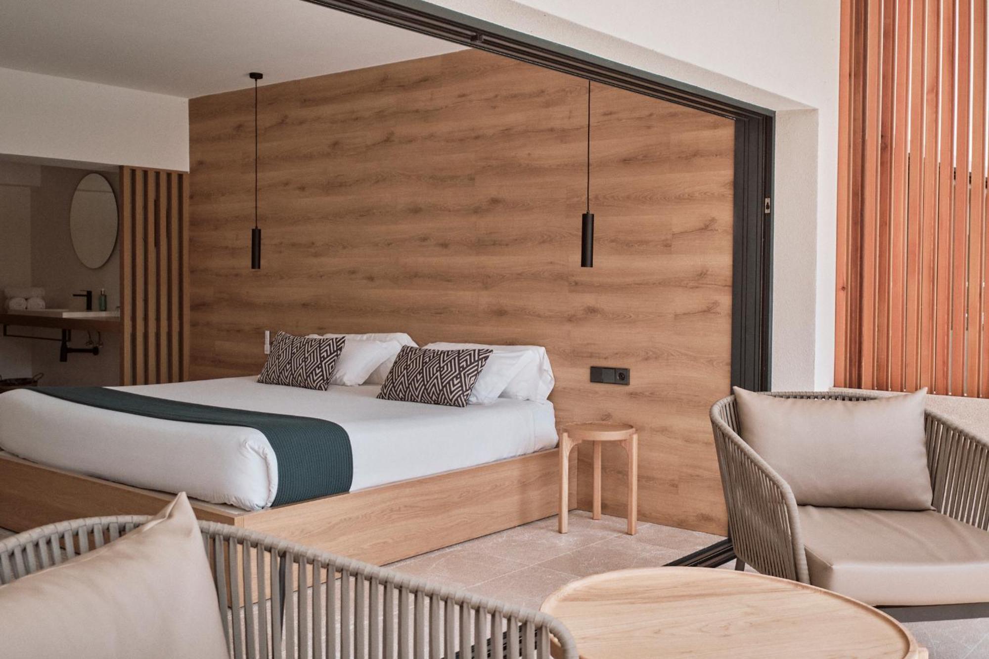 Las Gaviotas Suites Hotel & Spa Platja de Muro Εξωτερικό φωτογραφία